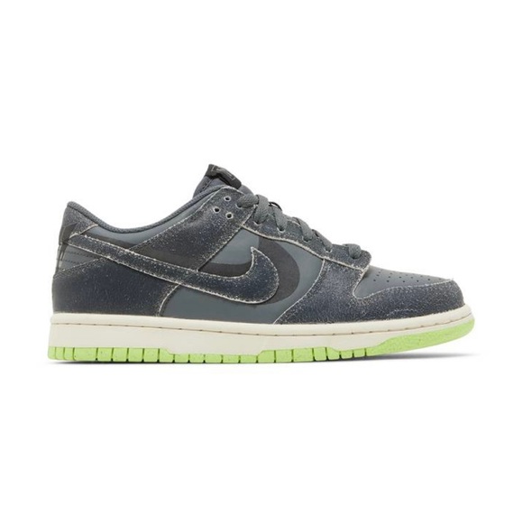 Nike Dunk Low SE GS 'Halloween Cauldron' DQ6215 001 - Picture 3 of 9